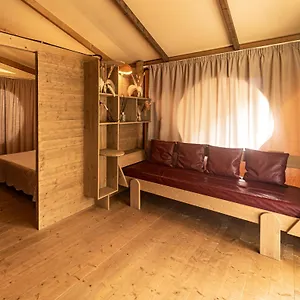 Delle Rose & Glamping Village Isolabona