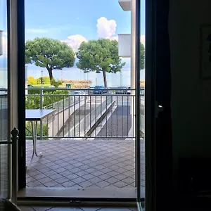 https://casa-caterina-lake-view-holidays.hotelinveneto.com